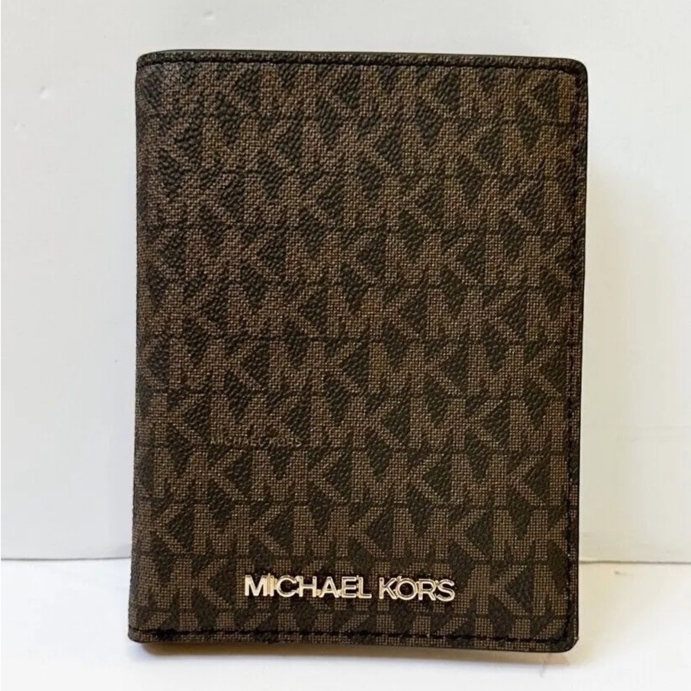 Passport wallet